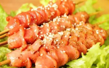 夜市烤肠爆料视频播放,揭秘街头美食背后的故事  第1张