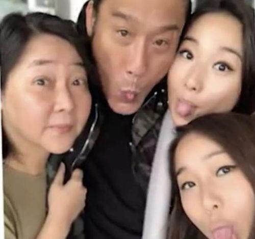 明星爆料双胞胎孩子视频,甜蜜视频曝光萌化网友心  第3张
