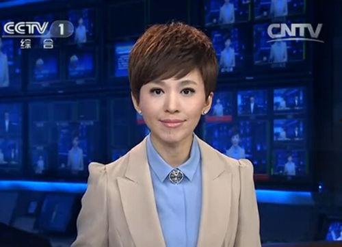 董卿父母爆料视频大全集,揭秘明星家庭背后的真实故事  第2张