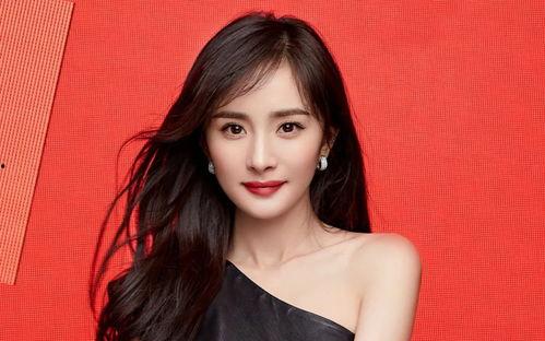 杨幂八卦爆料最新动态,恋情疑曝光，事业再攀高峰！